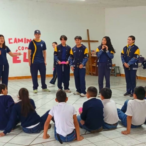 VISITA DEL COLEGIO MONTANO POR SEMINARIO JUNIO 2025